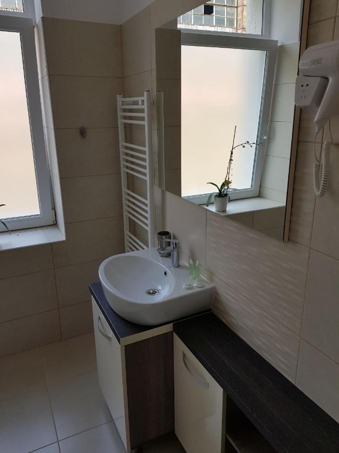 Resita Residence Sauna Apartment Exteriér fotografie