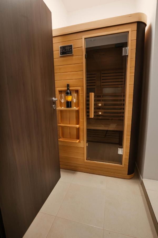 Resita Residence Sauna Apartment Exteriér fotografie